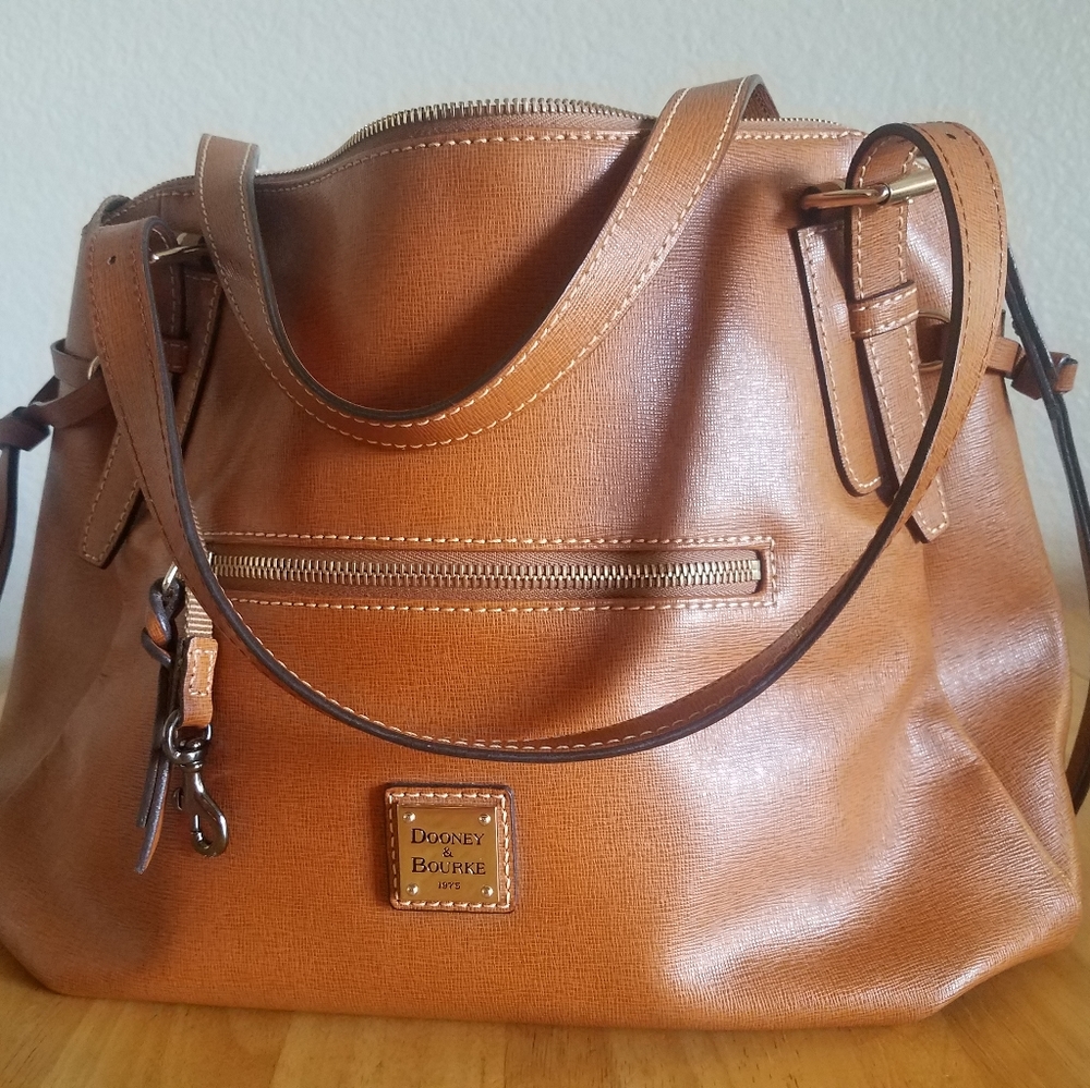 Dooney & Bourke Bag